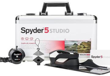 Комплект Datacolor Spyder5Studio позволяет фотографам контролировать цветопередачу на всех этапах — от съемки до печати