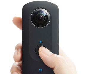 Представлена камера Ricoh Theta S, предназначенная для съемки сферических панорам