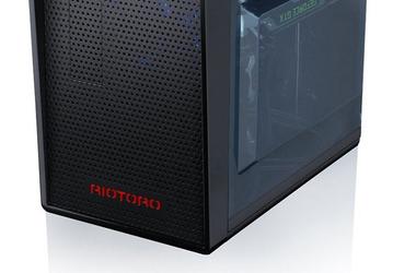 «Перевернутый» компьютерный корпус Riotoro CR1080 рассчитан на платы типоразмера ATX