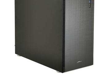 Корпус Lian Li PC-J60 рассчитан на платы типоразмера ATX