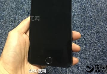 Смартфон Apple iPhone 7 Plus в варианте Space Black запечатлен на живых фото