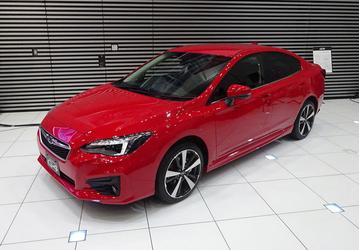 Автомобиль Subaru Impreza оснащен подушкой безопасности для пешеходов