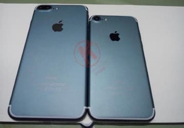 Фотография демонстрирует смартфон iPhone 7 Pro в цвете Navy Blue со сдвоенной камерой, но без разъема Smart Connector