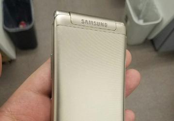 Фотогалерея дня: «живые» фото складного смартфона Samsung Folder второго поколения
