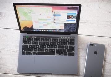 Новые MacBook Pro и MacBook Air ожидаются в октябре. Новый дисплей Apple с разрешением 5K создается при участии LG 