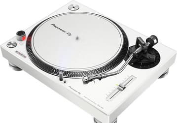В проигрывателе виниловых дисков Pioneer DJ PLX-500 используется прямой привод