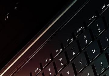 Microsoft дразнит общественность изображением Surface Book 2 [Обновлено]