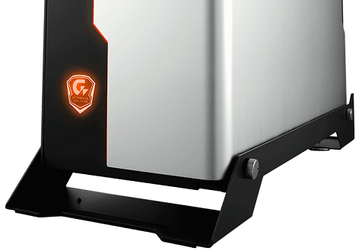 Корпус Gigabyte XC700W изготовлен из закаленного стекла, алюминия и стали
