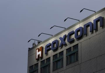 Совместное предприятие Foxconn и Sharp построит в Китае фабрику по выпуску жидкокристаллических панелей