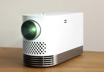LG ProBeam — двухкилограммовый лазерный проектор с разрешением Full HD и высокой яркостью 