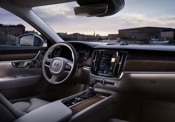 Современные автомобили Volvo получат поддержку сервиса Skype for Business