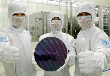 Samsung принадлежит 22% всех мощностей, выпускающих полупроводниковую продукцию с использованием 300-мм пластин