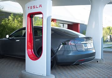 Мощность зарядных станций Tesla Supercharger будет многократно увеличена