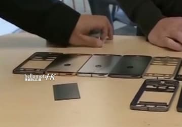 Согласно фотографиям ранних прототипов, следующее поколение смартфона Moto X может получить металлический корпус 