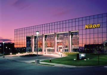 Доход Nikon за год уменьшился на 7,5%, но операционная прибыль выросла
