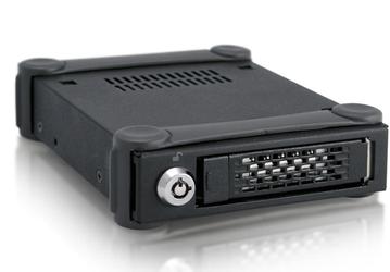 Корпус для внешнего накопителя Icy Dock ToughArmor MB991U3-1SB поддерживает горячую замену накопителя