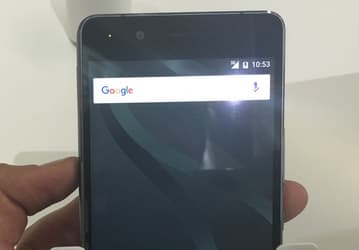  На MWC 2016 представлен смартфон Aquaris X5 Plus (фото с выставки)