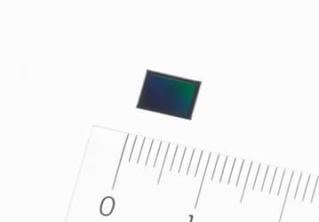 Датчик изображения Sony IMX318 разрешением 22,5 Мп оснащен автофокусом и стабилизатором 
