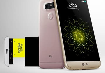 Представлен флагманский смартфон LG G5, который получит целую серию аксессуаров, подключаемых через универсальный слот (фото с MWC 2016)