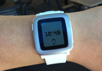 Часы Pebble наконец-то научились отображать кириллицу