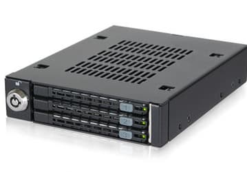С помощью Icy Dock ToughArmor MB993SK-B в отсеке для дисковода можно разместить три накопителя типоразмера 2,5 дюйма