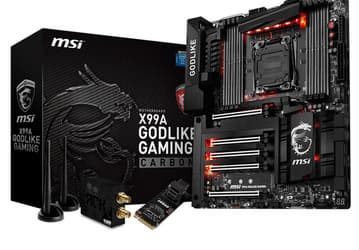 Плата MSI X99A Godlike Gaming Carbon почти полностью окрашена в черный цвет