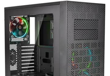Компьютерный корпус Thermaltake Core X31 RGB Edition рассчитан на платы типоразмера ATX