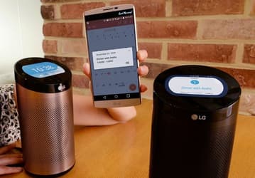 LG SmartThinQ Hub — головное устройство для экосистемы умного дома, оснащённое собственным экраном и динамиком