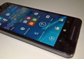 Первое «живое» фото смартфона Microsoft Lumia 650 подтверждает наличие металлической рамки