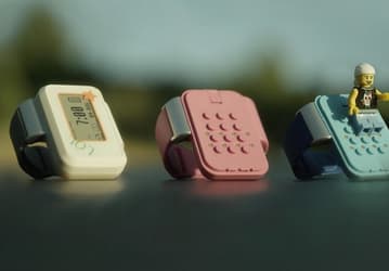 C-Way Bracelet — наверное, единственное носимое устройство, позволяющее присоединить к нему фигурки Lego