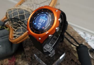 Casio WSD-F10 — защищённые умные часы с Android Wear, способные проработать автономно до одного месяца