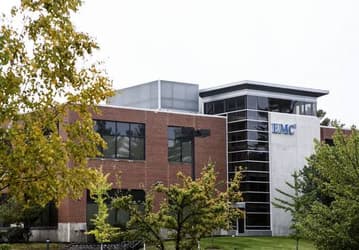 EMC назвала сумму, в которую ей обойдется сокращение штата в связи с крупнейшей в отрасли сделкой