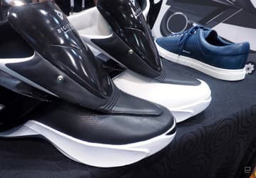 Чтобы застегнуть кроссовки Digital Sole, нужен смартфон