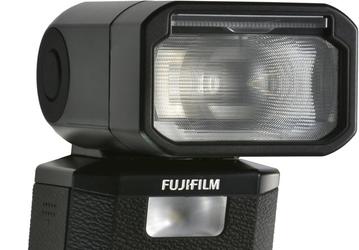 Фотосистему Fujifilm X пополнила вспышка Fujifilm EF-X500