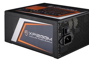 Блок питания Gigabyte Xtreme Gaming XP1200M позволяет подключить 20 накопителей 