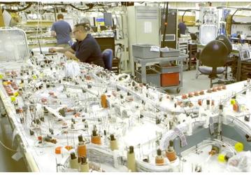 Очки Google Glass помогают Boeing ускорить изготовление жгутов бортовой электропроводки