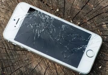 Apple откроет в России полноценный сервисный центр, где смогут заменять дисплеи смартфонов iPhone