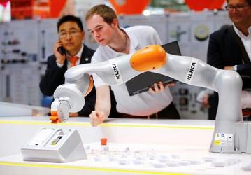 Midea Group покупает более 60% акций производителя робототехники Kuka