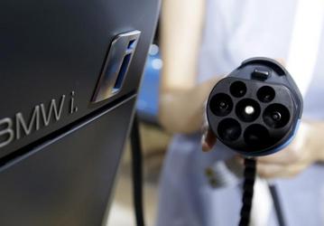 BMW планирует построить в Таиланде фабрику по выпуску аккумуляторов для гибридных автомобилей