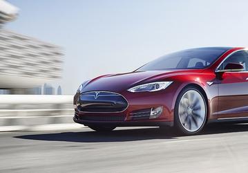 За полгода Tesla планирует поставить на рынок столько же электромобилей, сколько за весь 2015 год