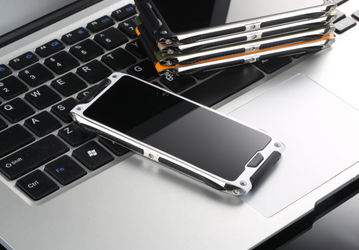 Смартфон VKworld Crown V8 получил самовосстанавливающееся покрытие Scratch Shield