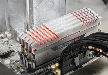 Модули памяти Corsair Vengeance LED DDR4 оснащены подсветкой