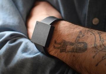 Basslet — наручный сабвуфер