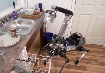 Boston Dynamics показала своего нового робота SpotMini
