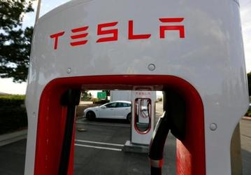 Переговоры Samsung SDI и Tesla о поставке аккумуляторов для электромобилей Tesla Model 3 продолжаются