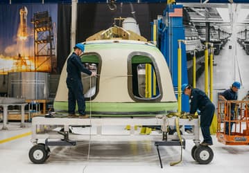 Blue Origin может отправить первых туристов в космос уже через два года