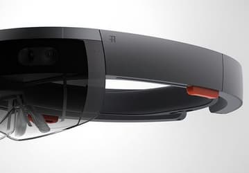 Microsoft производит гарнитуру дополненной реальности HoloLens собственными силами