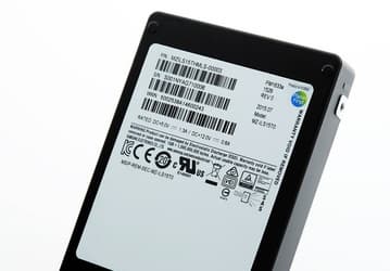Начались поставки твердотельных накопителей Samsung PM1633a объемом 15,36 ТБ — самых емких в мире 