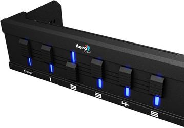 Пятиканальный ступенчатый контроллер вентиляторов Aerocool F5XT устанавливается в отсек типоразмера 5,25 дюйма