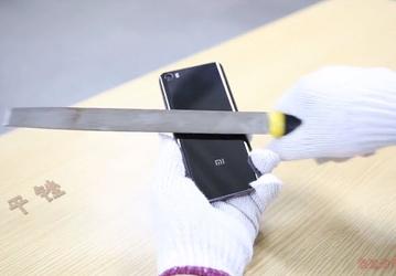 Смартфон Xiaomi Mi 5 Pro с керамическим покрытием выдержал серию испытаний